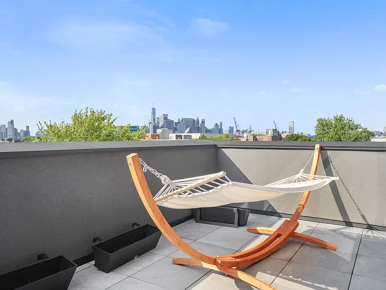 428 Van Brunt St #1 — Photo 47