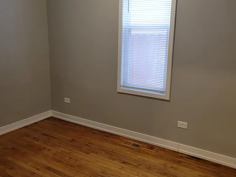 2947 N Hamlin Ave #1 — Photo 16