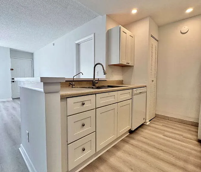 150 Santa Clara Dr #5 — Photo 13
