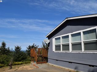 33021 Hillside Acres Rd, Gold Beach, OR 97444