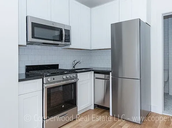 444 E 81st St APT 26, New York, NY 10028