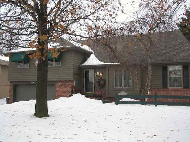 1st image of 2111 S 138th St