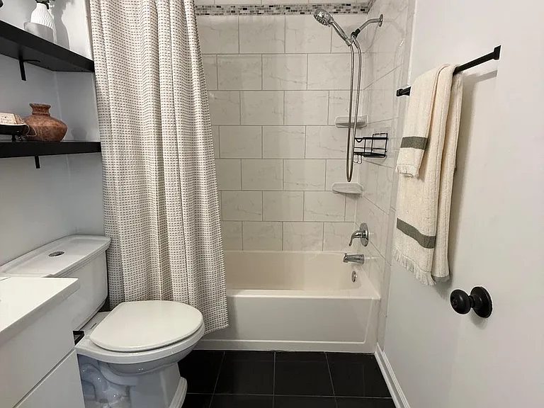 7809 Harrowgate Cir #C — Photo 12