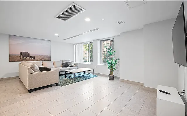 Rented by Living New York | media 13