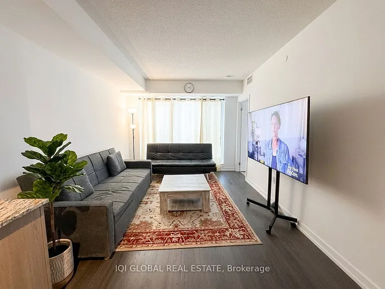 4010 Eglinton Ave W #213 — Photo 4