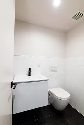 Rented by Nooklyn NYC LLC | media 89