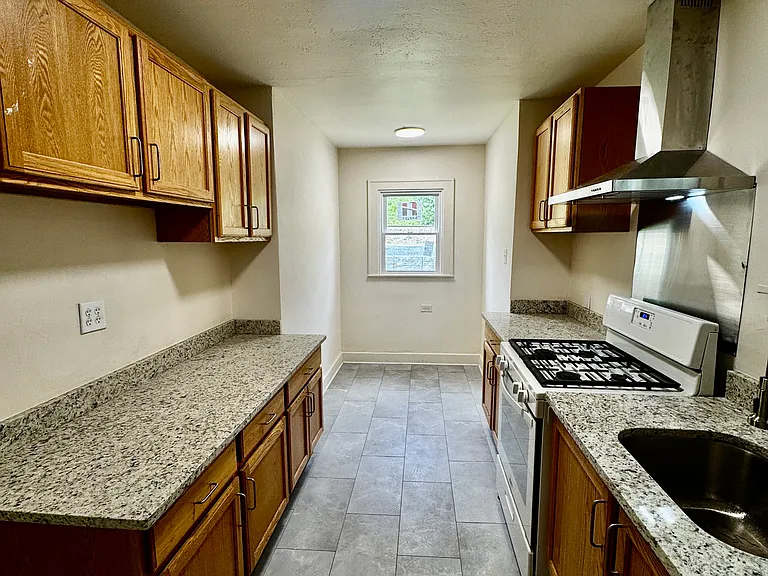 2632 Library Rd — Photo 8