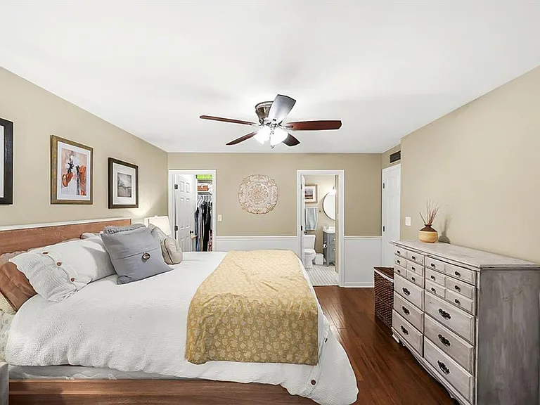 404 McGill Pl NE — Photo 12