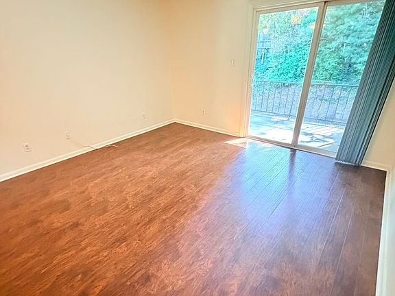 5th image of 315 Kenilworth Rd #1