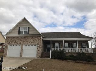 3909 Fox Meadow Ln, Hope Mills, NC 28348
