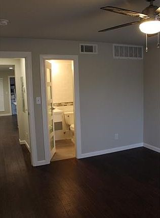 5th image of 3110 Red River St APT 215