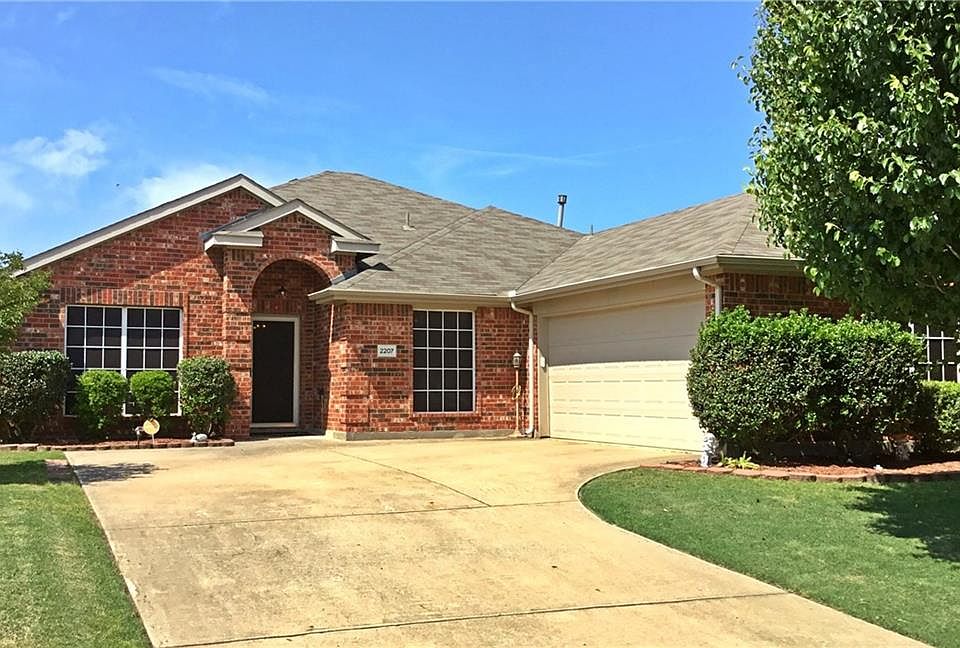 1st image of 2207 Woodberry Dr