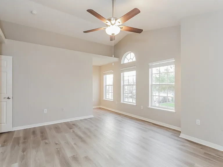 30338 Rattana Ct — Photo 8