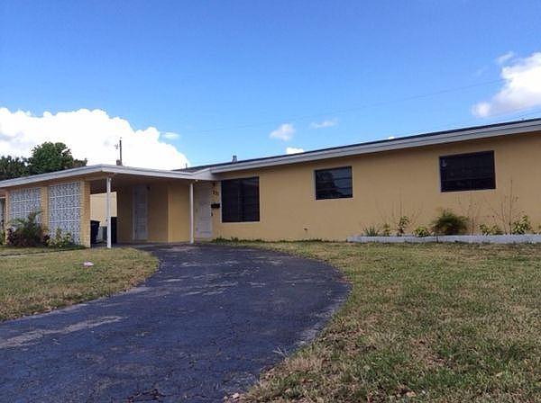 1st image of 331 NW 185th Ter