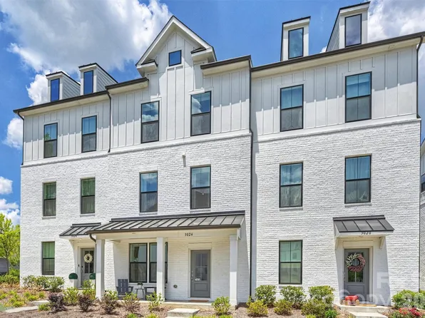 3024 Red Cardinal Ln, Charlotte, NC 28211