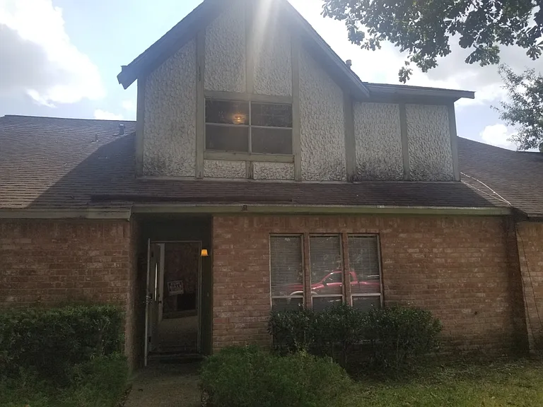 12251 W Village Dr #E — Photo 4