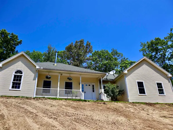 62 Forest Road, Weare, NH 03281