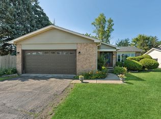 401 Jefferson Ct, Wheeling, IL 60090
