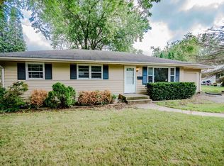 746 W Hillcrest Dr, Dekalb, IL 60115