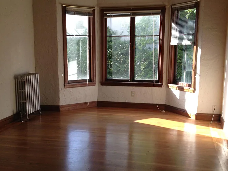 2355 Hilgard Ave #105 — Photo 2