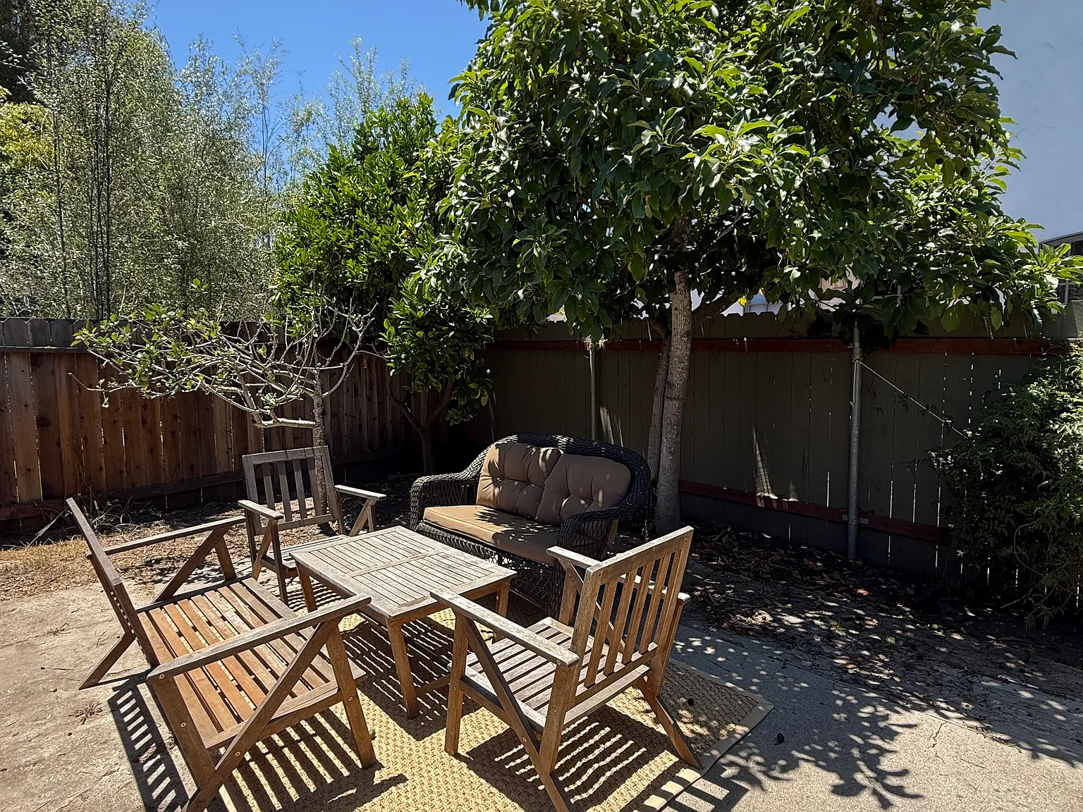 2 bed, 1.5 bath, 864 sqft, $4,500 — Photo 4