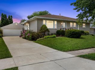 143 Red Wing Rd SW, Cedar Rapids, IA 52404