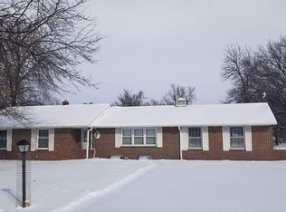 609 S Merrill Ave, Maryville, MO 64468