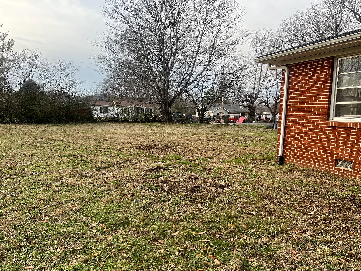 3 BR Brick Home For Rent — Photo 4