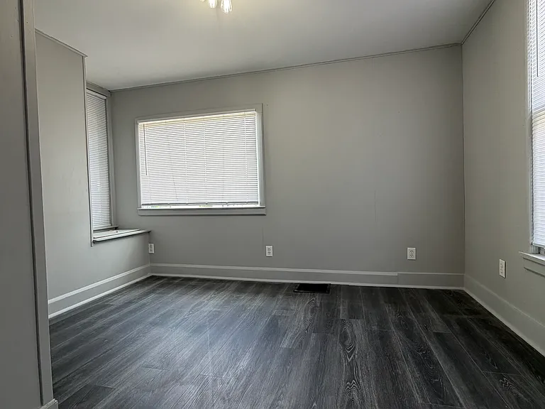 303 Olive St — Photo 7
