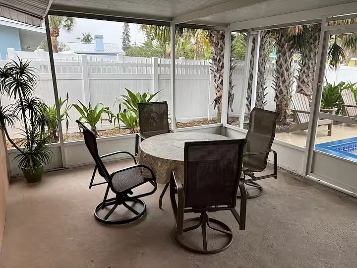 3 bed, 1813 sqft, $13,100 — Photo 4