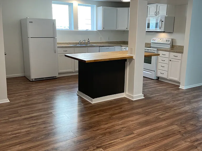 1001 Franklin Ave #UPPER — Photo 8