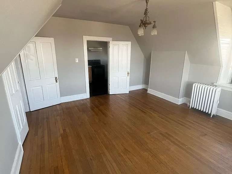 345 N Potomac St — Photo 9