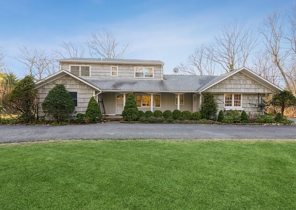 122 Pembroke Dr