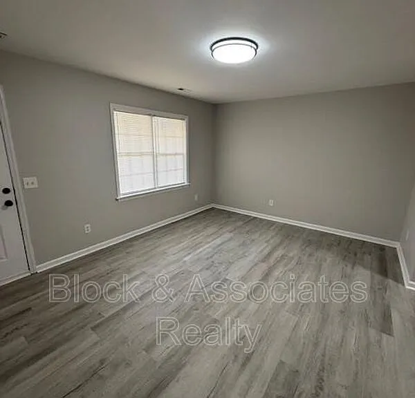 115 Farmer Rd #B — Photo 7