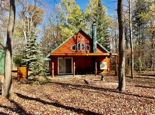 N9873 Skyhawk Dr, Crivitz, WI 54114