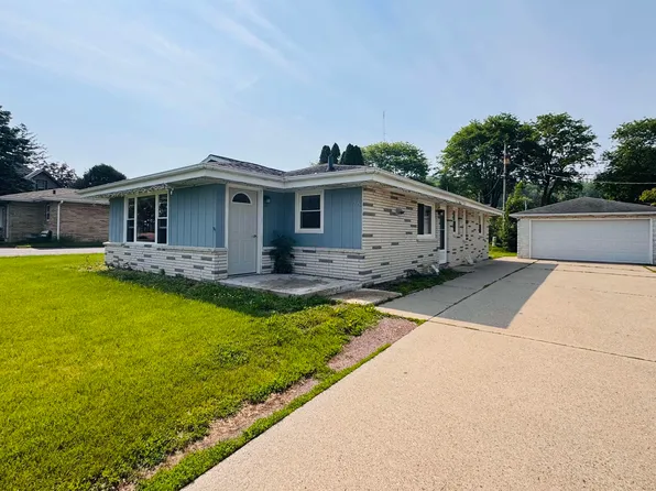 1120 4th St, Baraboo, WI 53913