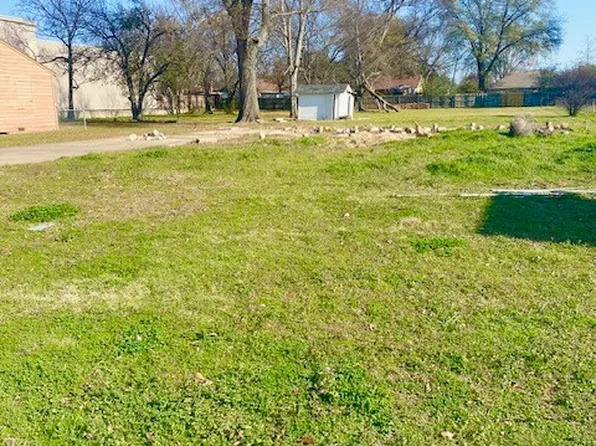 1420 S Broadway St, Sulphur Springs, TX 75482