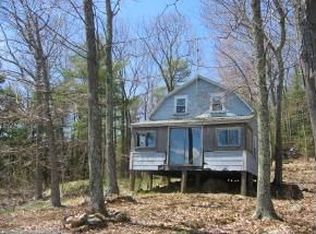 76 W Huntress Pond Rd, Center Barnstead, NH 03225
