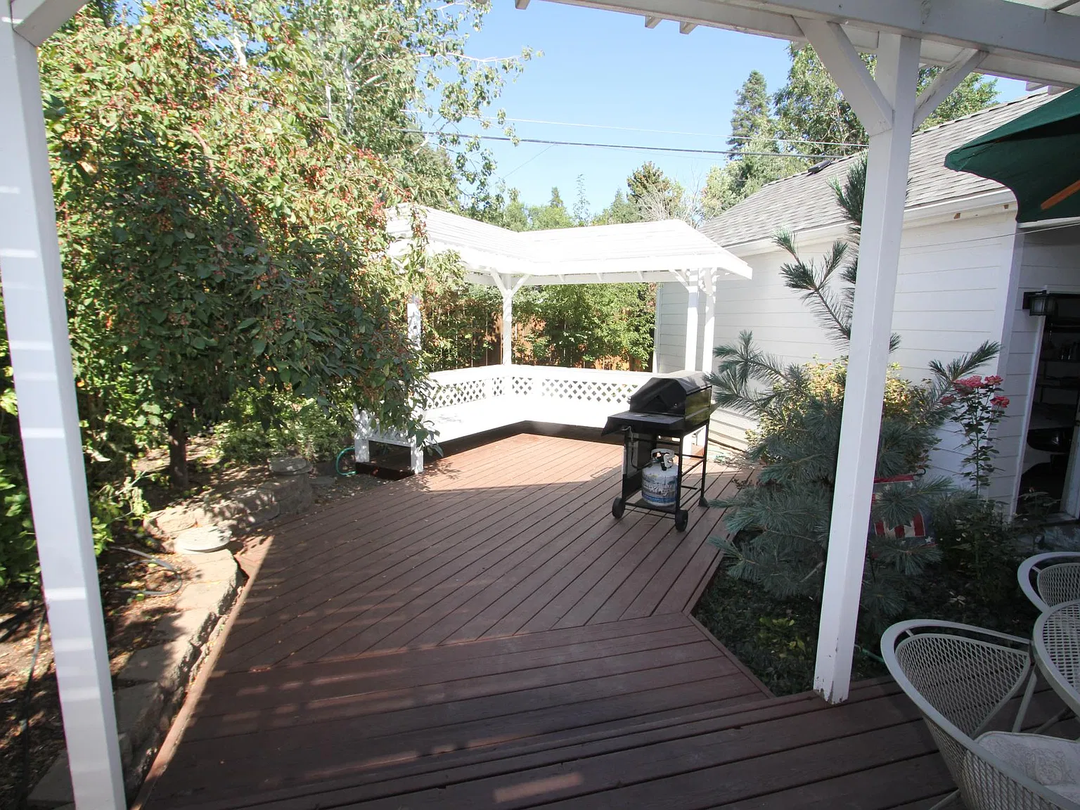 4 bed, 2.5 bath, 2232 sqft, $4,300 — Photo 4