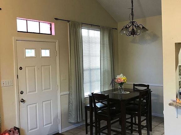 5th image of 2300 Leon St APT 202