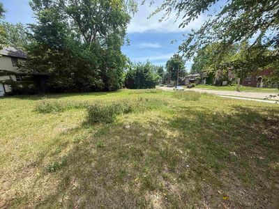 2001 Charles St, Rockford, IL, 61104