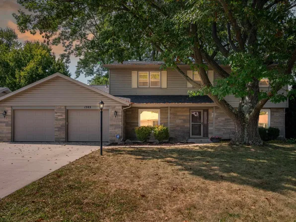1303 N Brentwood Ln, Muncie, IN 47304