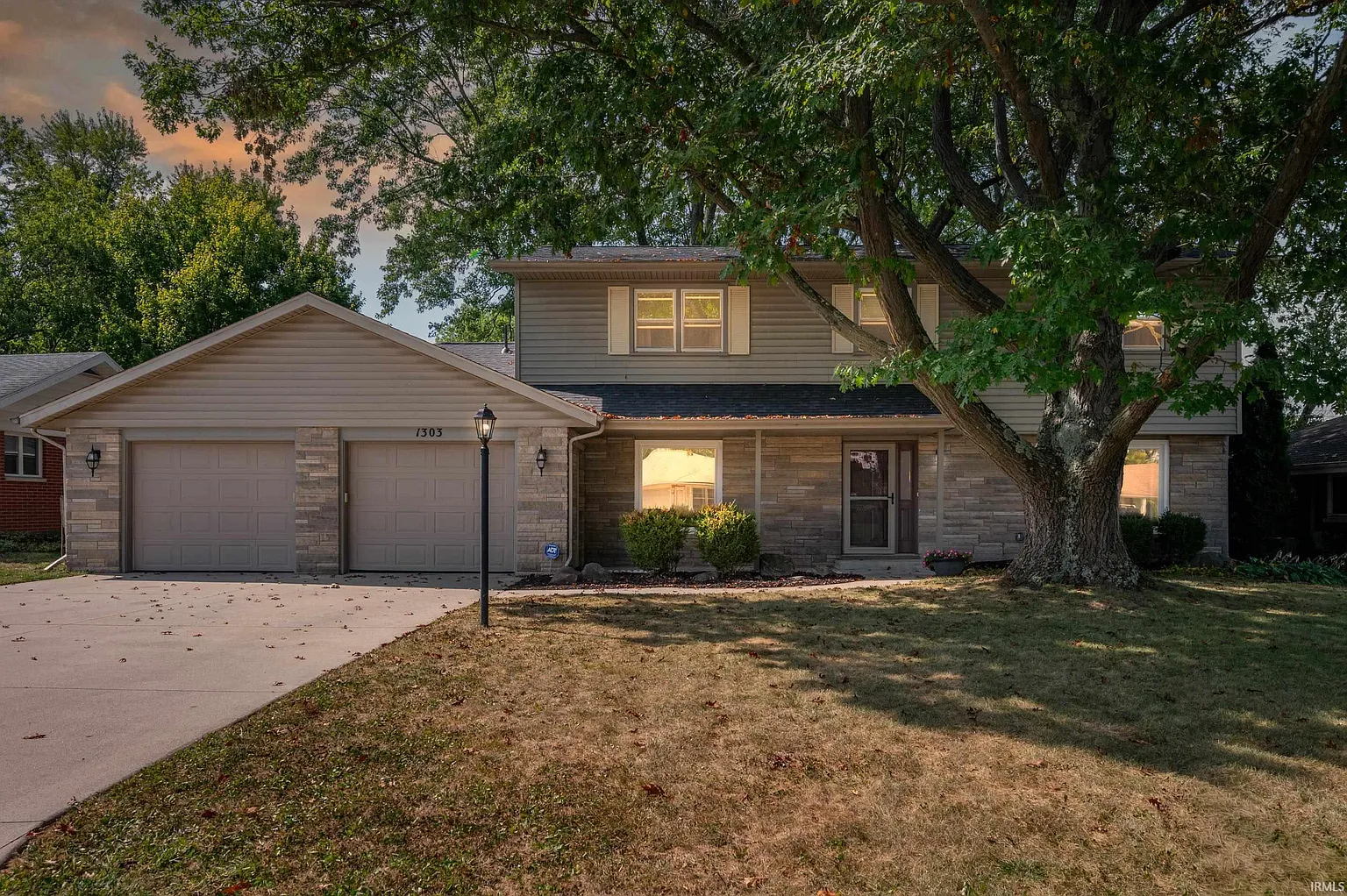1303 N Brentwood Ln photo 1
