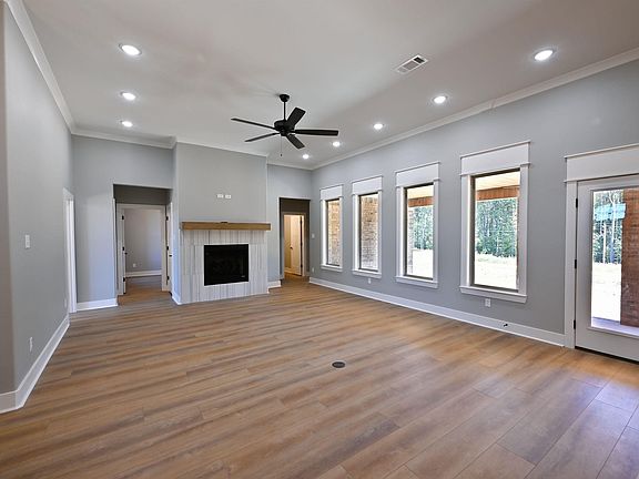 2nd image of 142 Hudson Dr
