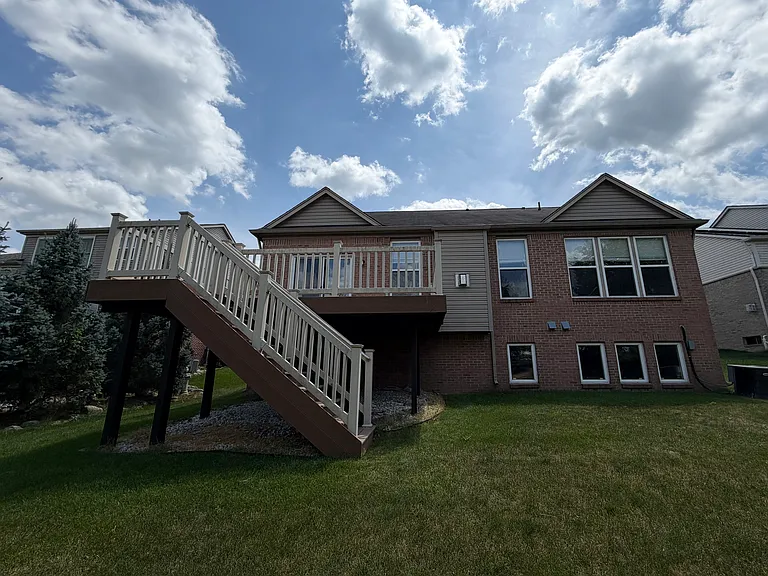 7576 Abigail Dr — Photo 18