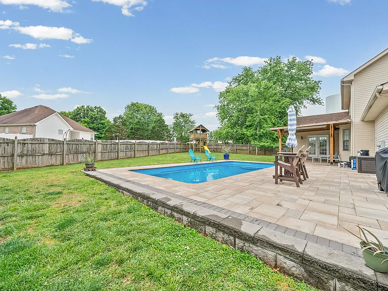405 Tranquill Ln — Photo 7