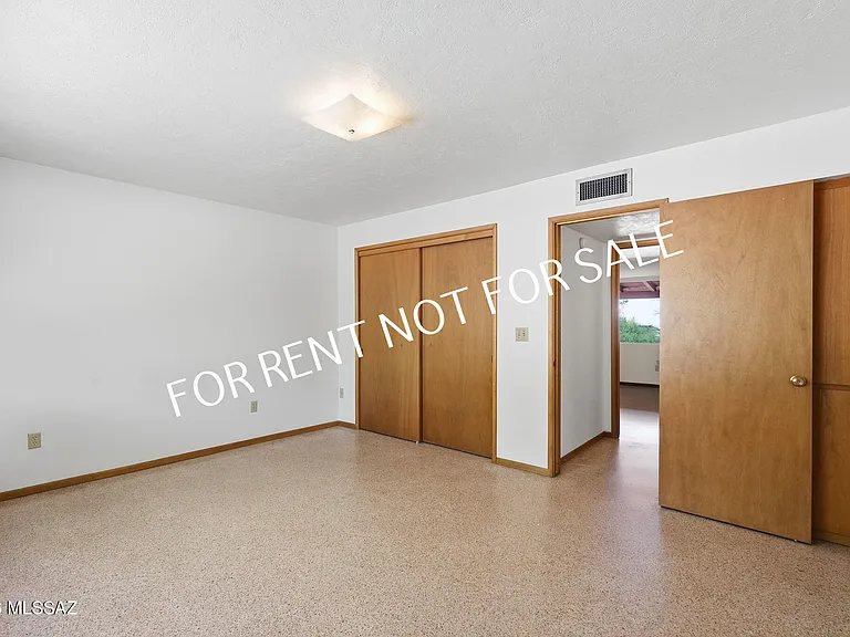 4565 E Quivira Dr — Photo 18