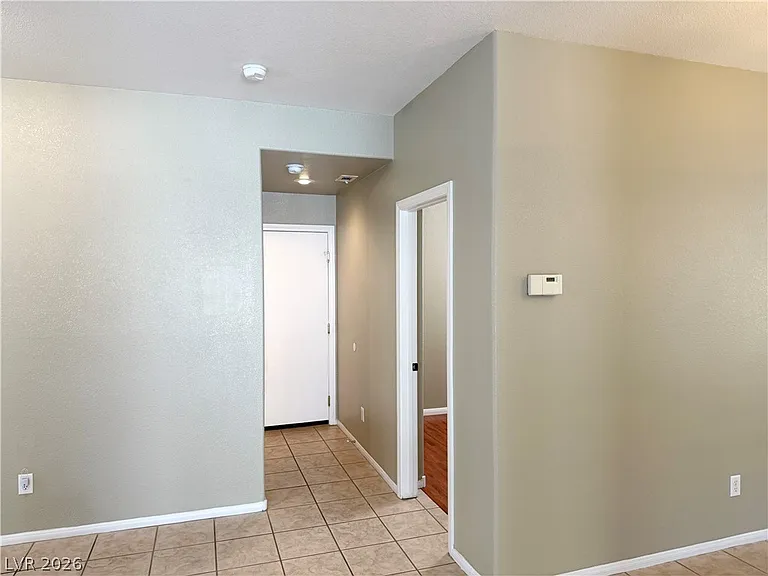 9862 Shadow Grove Ave — Photo 7