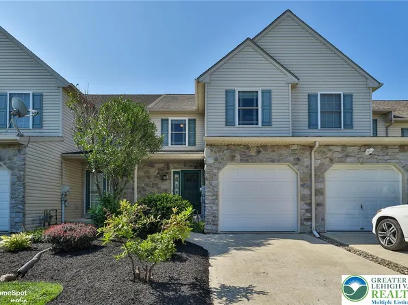 8130 Heritage Dr, Alburtis, PA 18011
