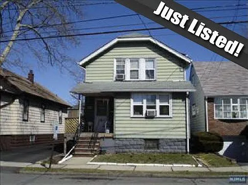 32 Arlington Blvd photo 1
